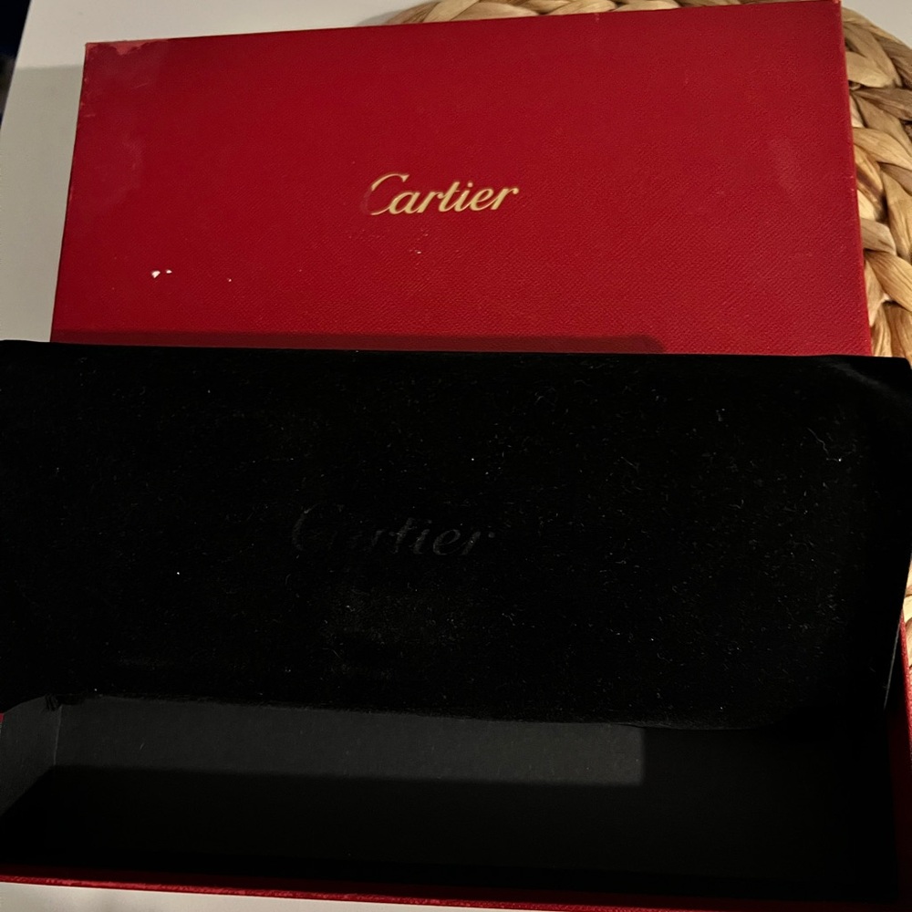 Cartier Wallet / I don’t used